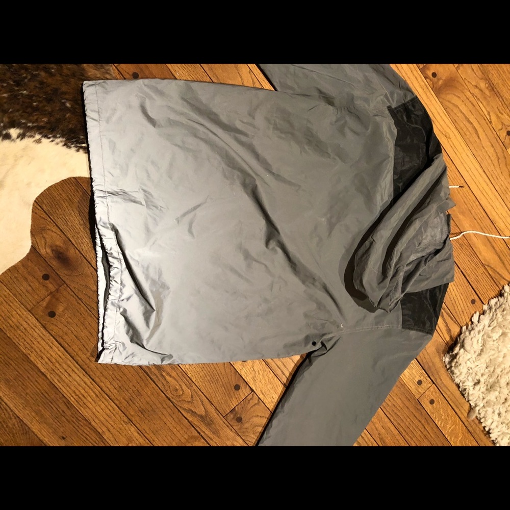 Imperial Motion Never est men’s XL jacket.